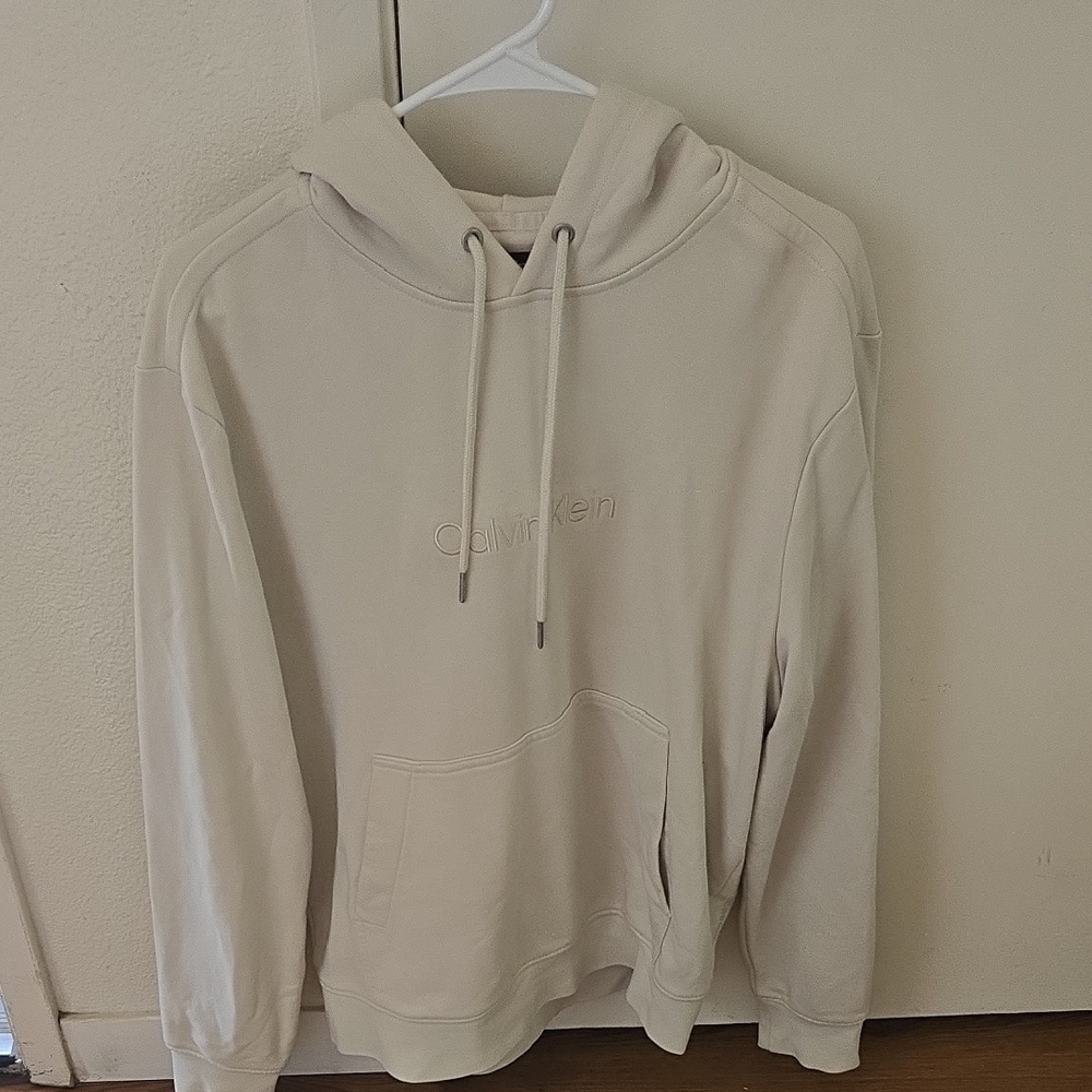 Calvin Klein Cream Pullover Sweater Soft Casual Style